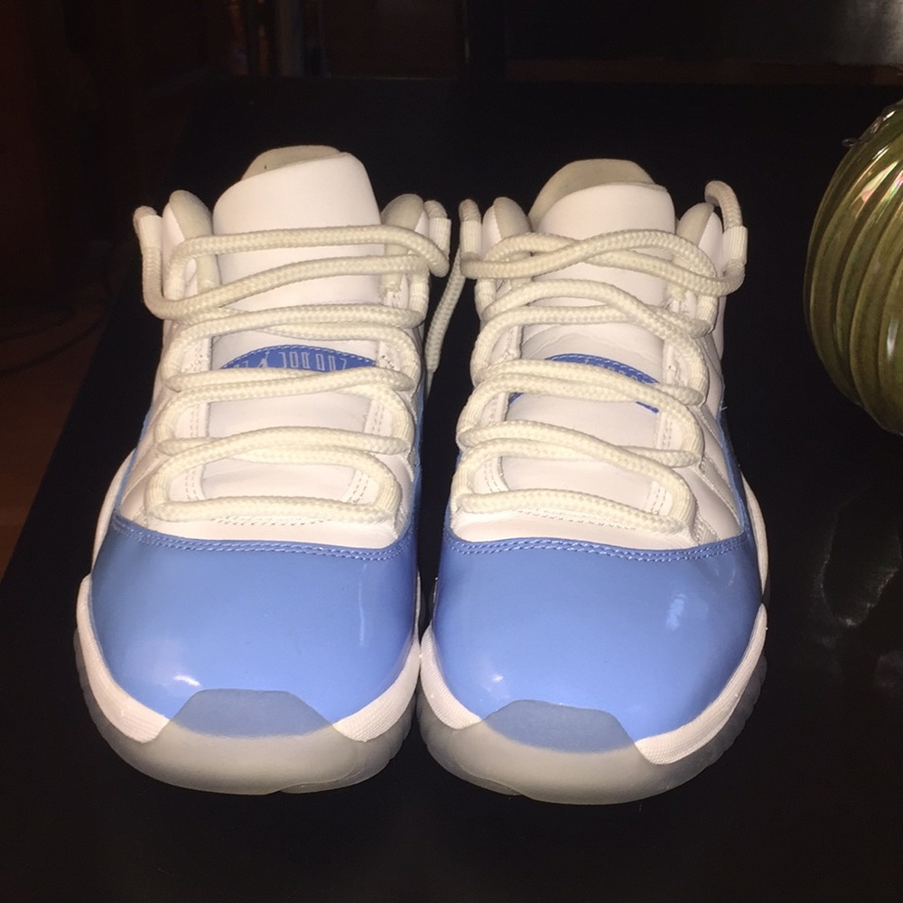 Jordan 11 low unc